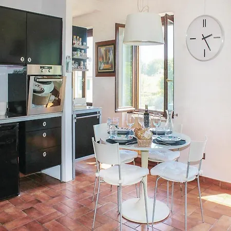 Three-bedroom In Monterciano -an- * Montignano