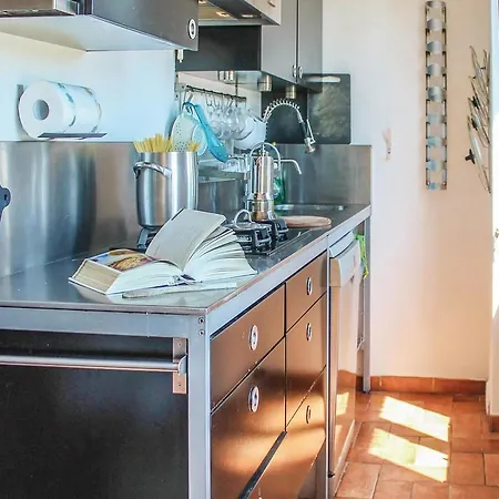 Three-bedroom In Monterciano -an- Montignano