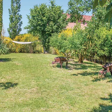 Three-bedroom In Monterciano -an- Appartamento Montignano