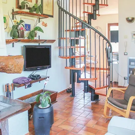 Three-bedroom In Monterciano -an- * Montignano