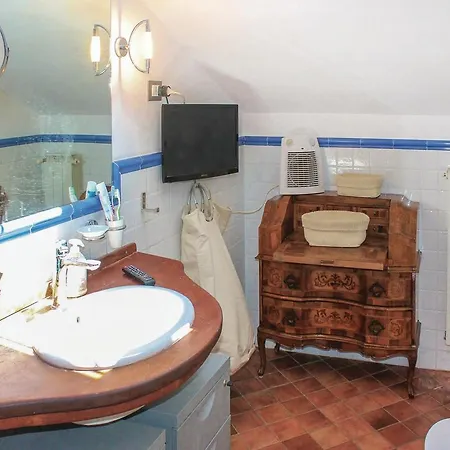 Appartamento Three-bedroom In Monterciano -an- Montignano